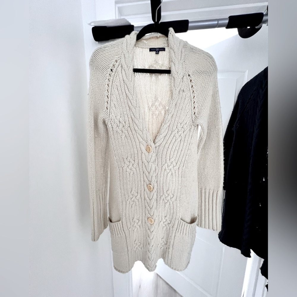 Gap long off white cardigan